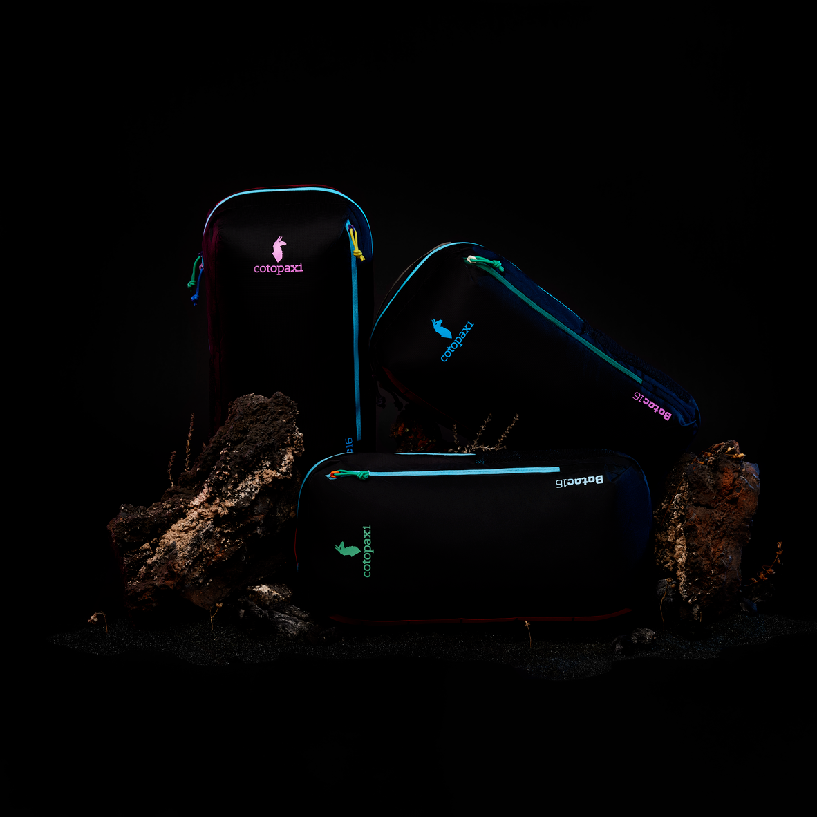 Batac 16L Daypack - Del Dia Dark - Daily Trail Use
