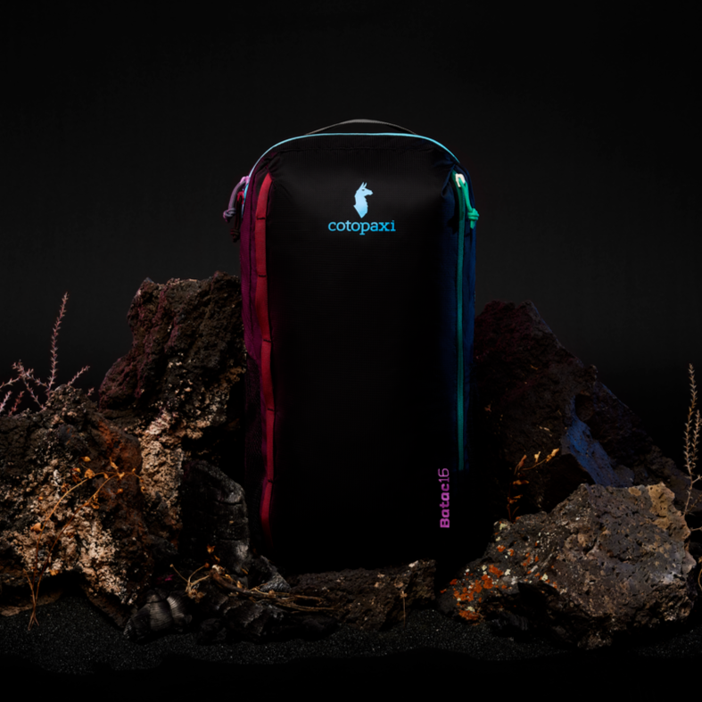 Batac 16L Daypack - Del Dia Dark - Daily Trail Use
