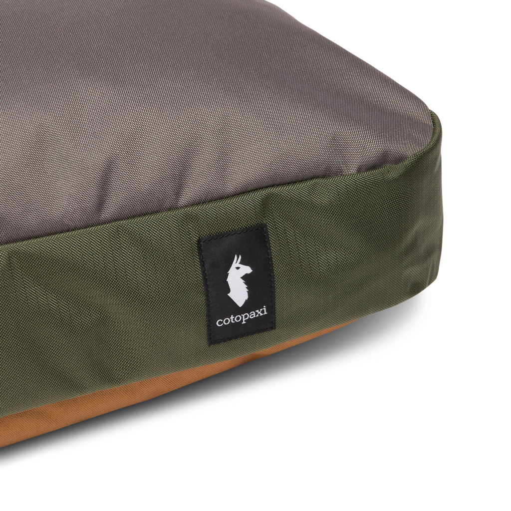 Del Dia Dog Bed - Versatile Outdoor Use
