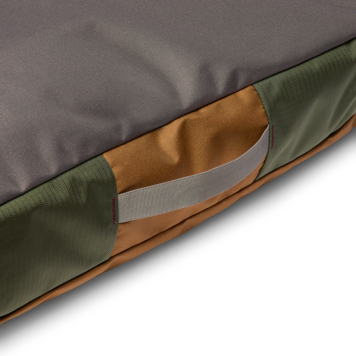Del Dia Dog Bed - Versatile Outdoor Use