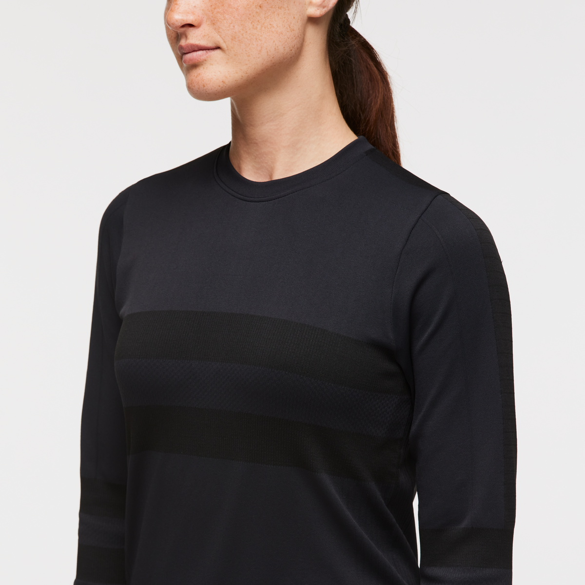Debajo Seamless Baselayer Crew - Women s - Soft Adventure Layer