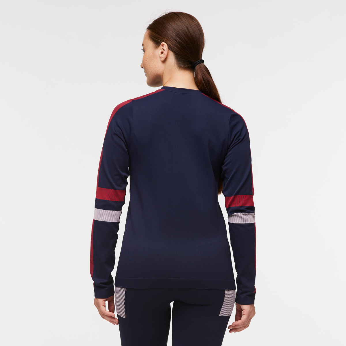 Debajo Seamless Baselayer Crew - Women s - Casual Outdoor Style