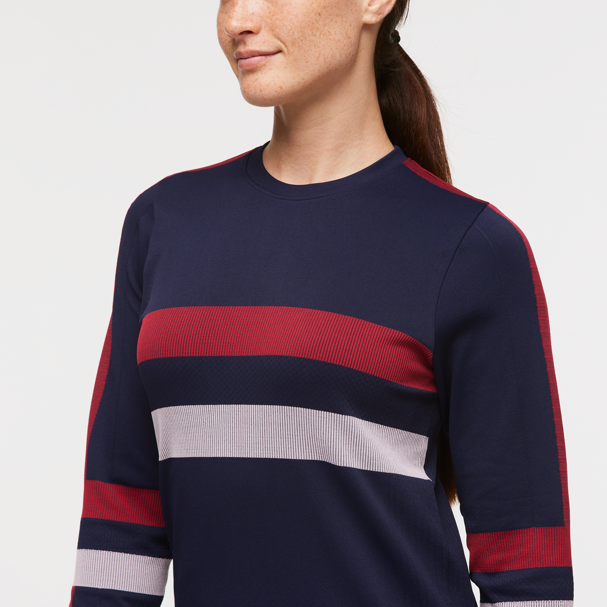 Debajo Seamless Baselayer Crew - Women s - Casual Outdoor Style