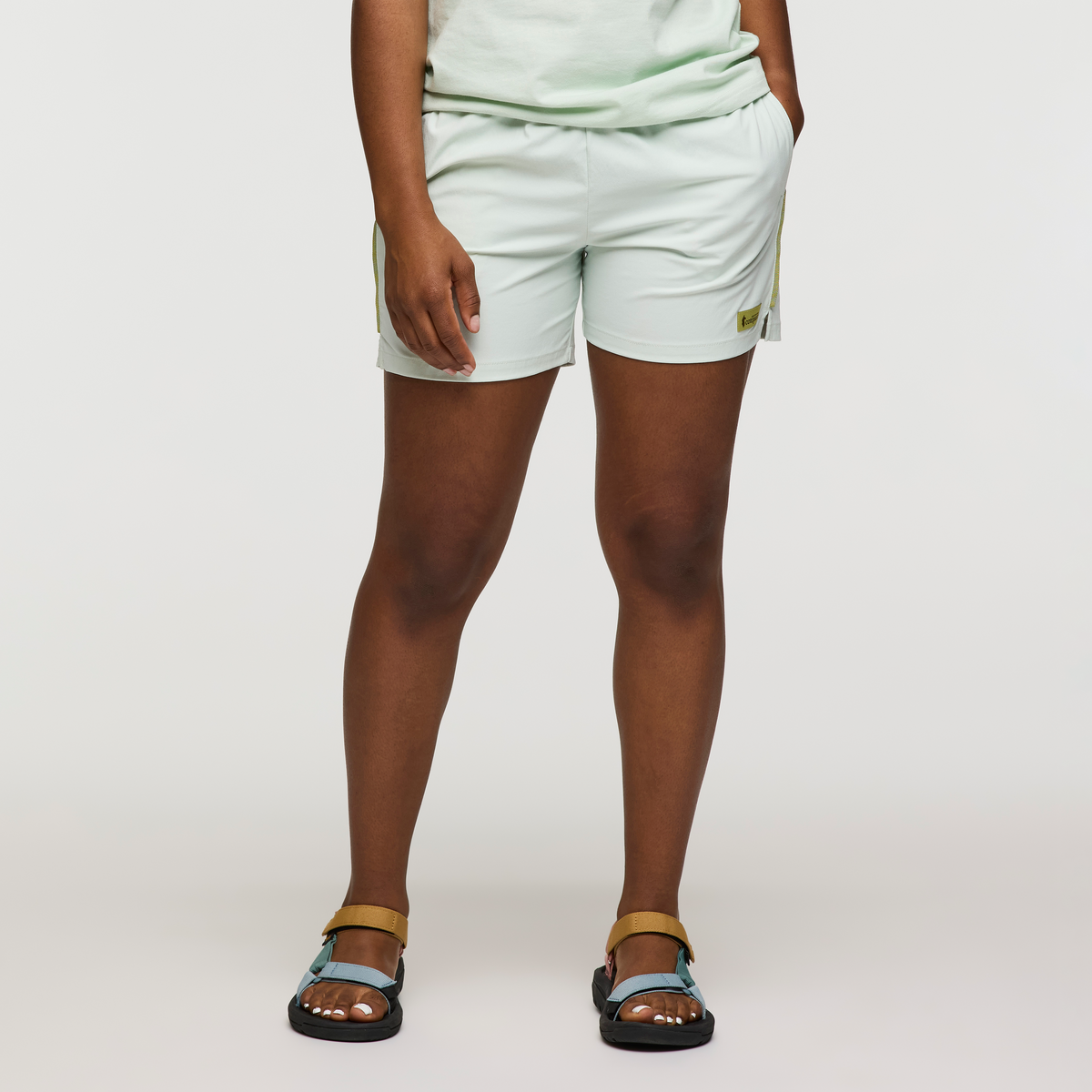 Brinco 5 Short - Solid - Women s - Soft Layering Warmth