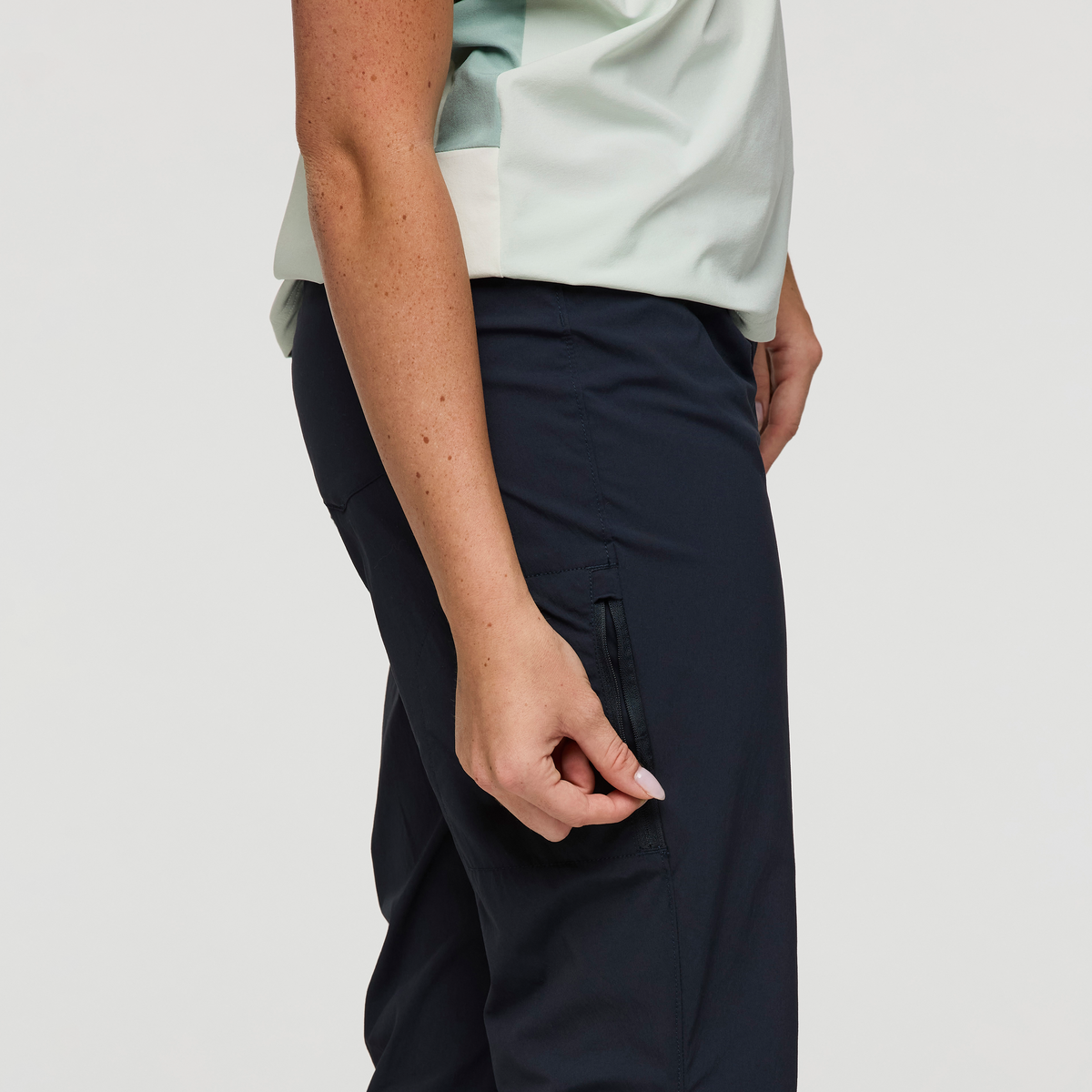 Coraje Tech Pant - Women s - Active Everyday Wear