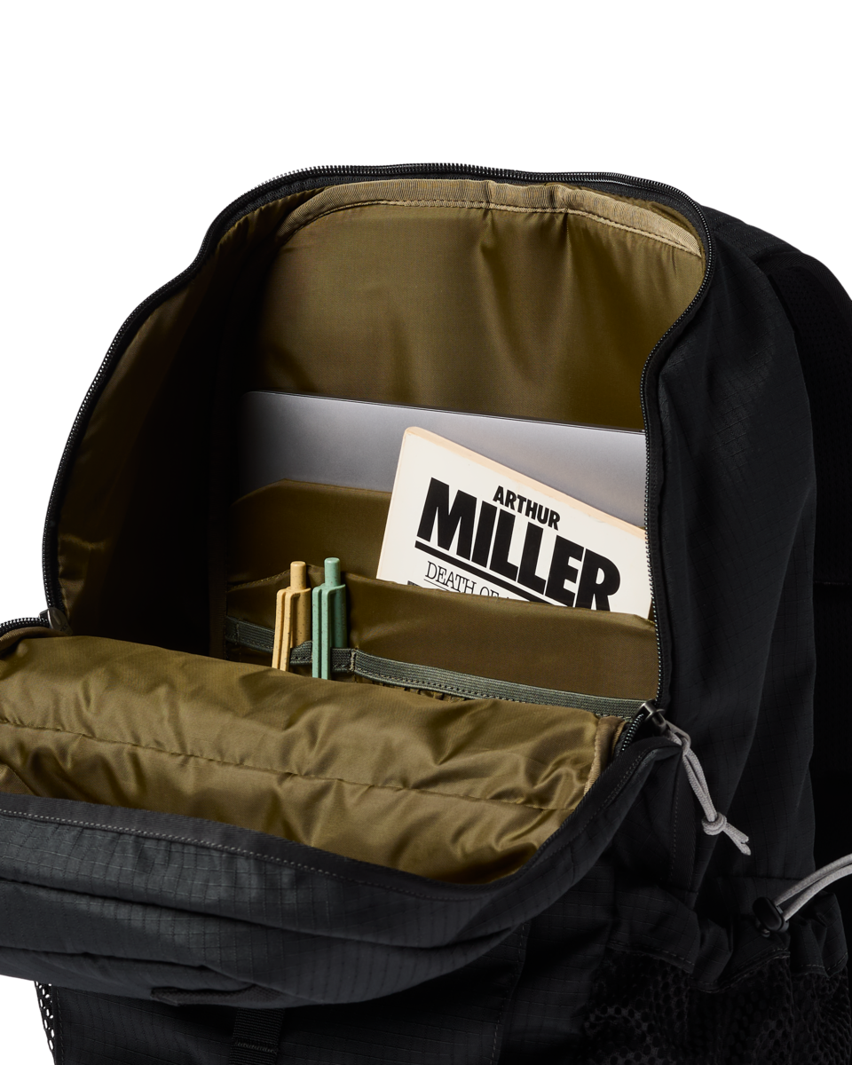 Clase 28L Daypack - Everyday Adventure