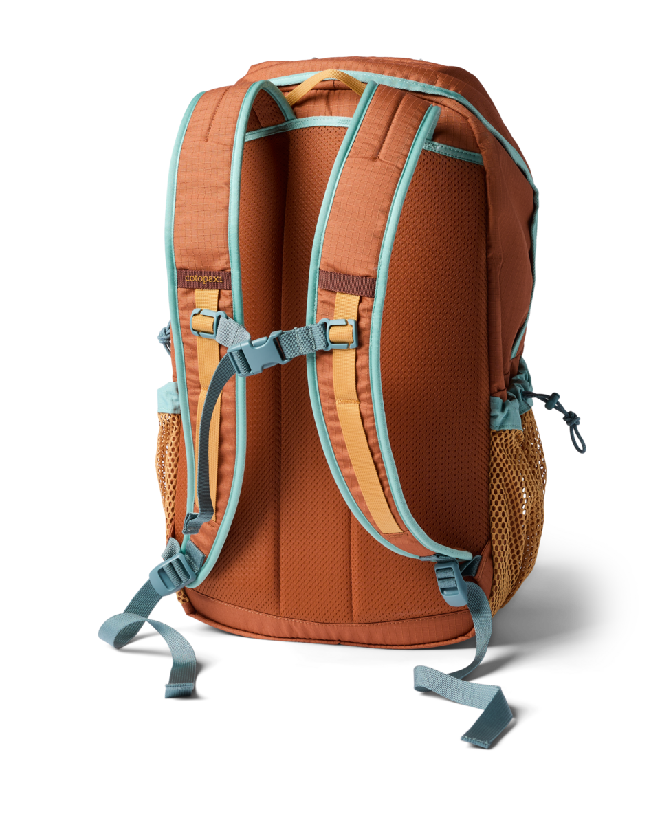 Clase 28L Daypack - Everyday Adventure