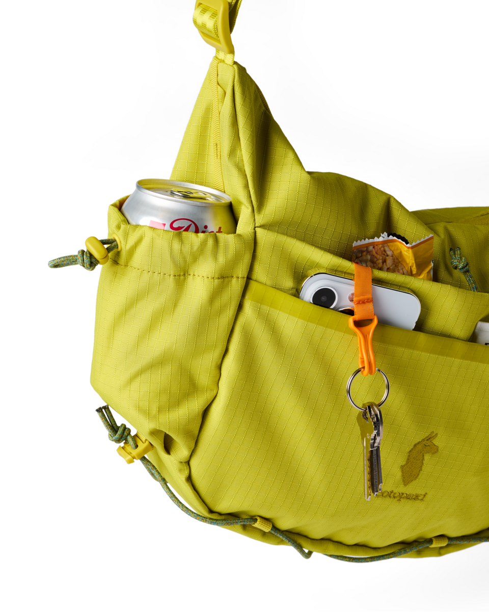 Viaje 9L Shoulder Bag - Roomy Everyday Carry