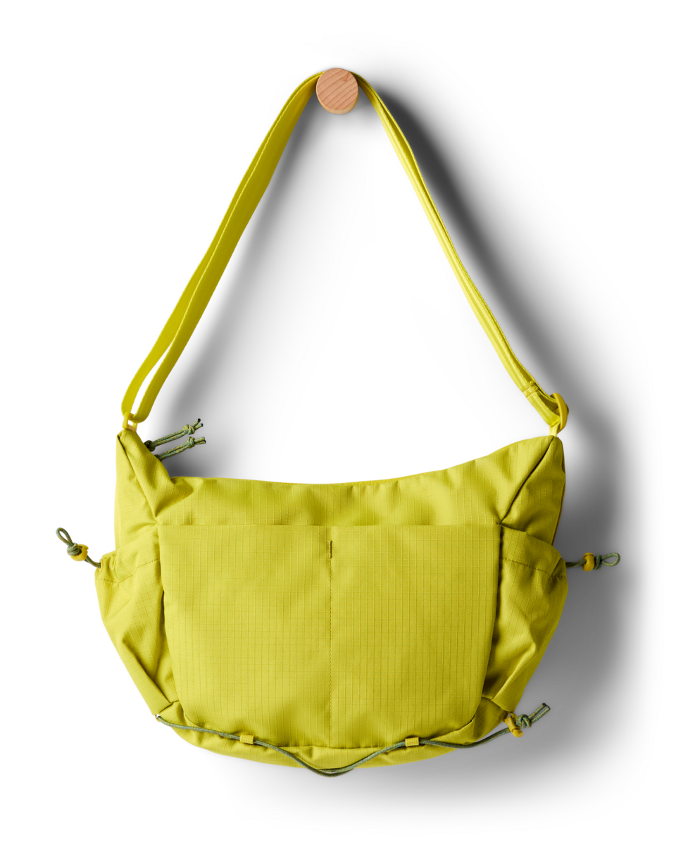 Viaje 9L Shoulder Bag - Roomy Everyday Carry