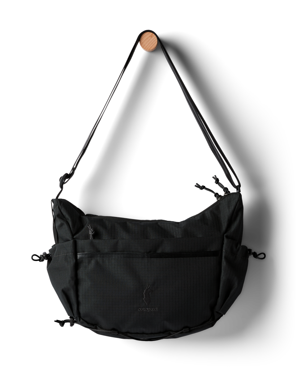 Viaje 9L Shoulder Bag - Roomy Everyday Carry