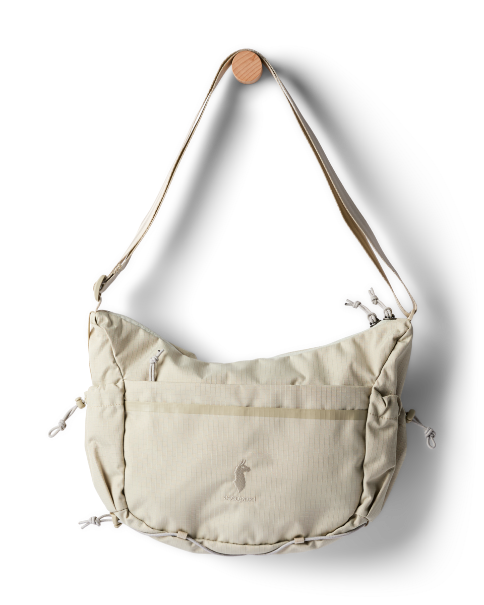 Viaje 9L Shoulder Bag - Roomy Everyday Carry
