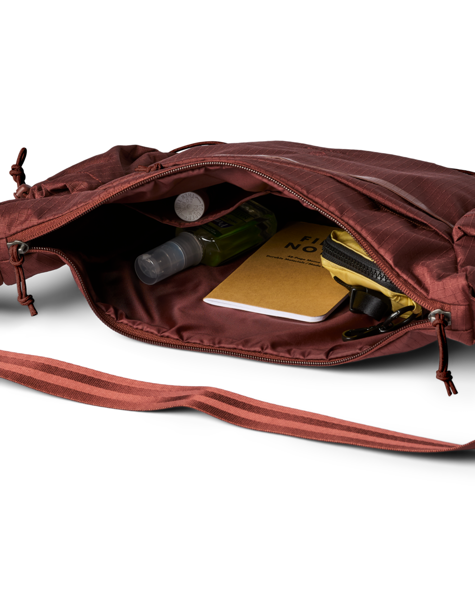 Viaje 9L Shoulder Bag - Roomy Everyday Carry