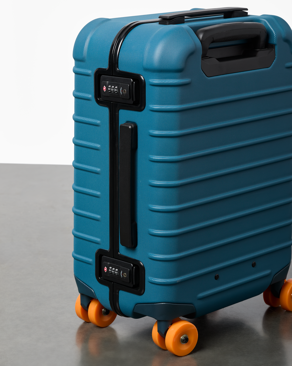 Coraza Suitcase - Carry On - Organized Travel