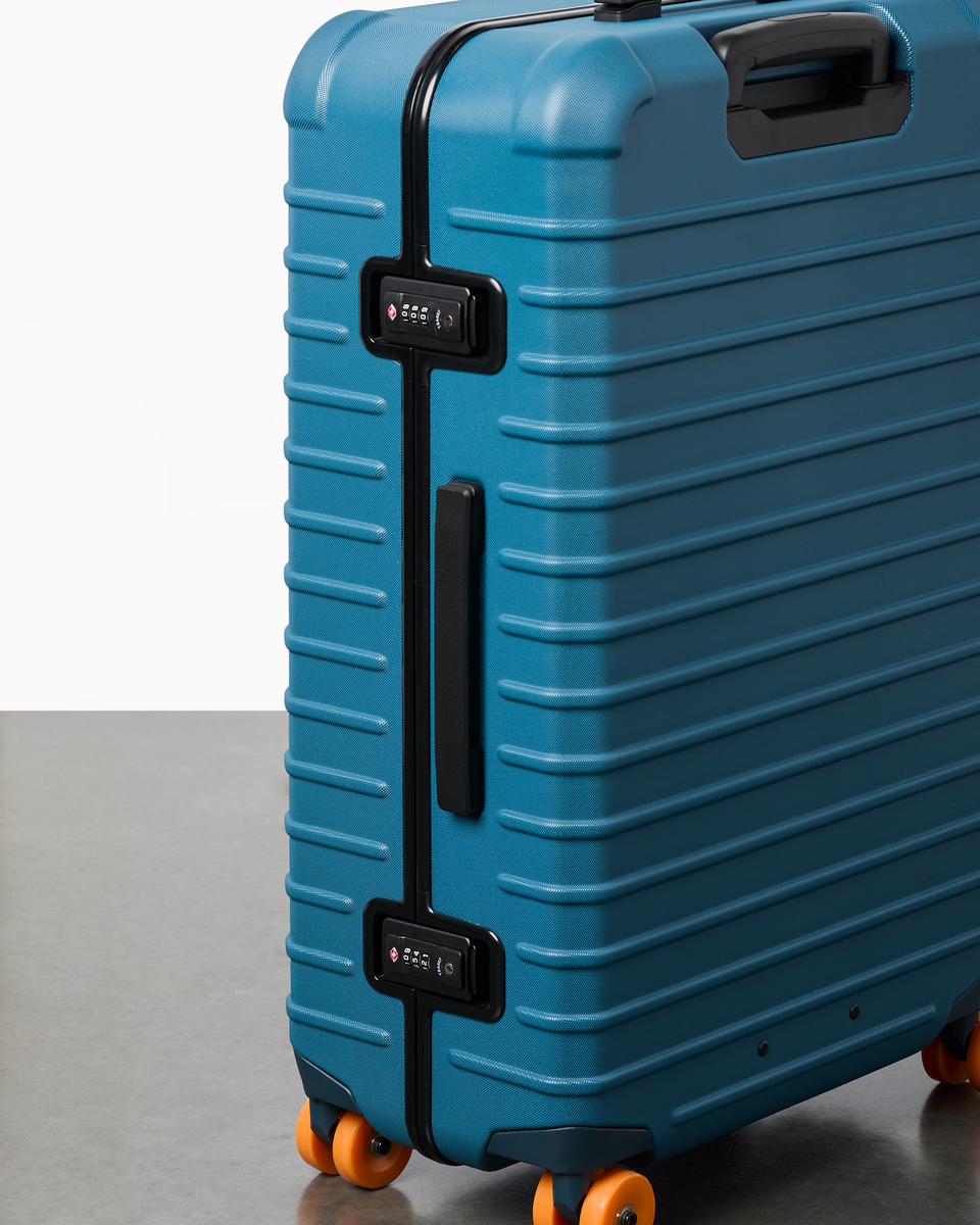 Coraza Suitcase - Medium Checked - Carry On Ready
