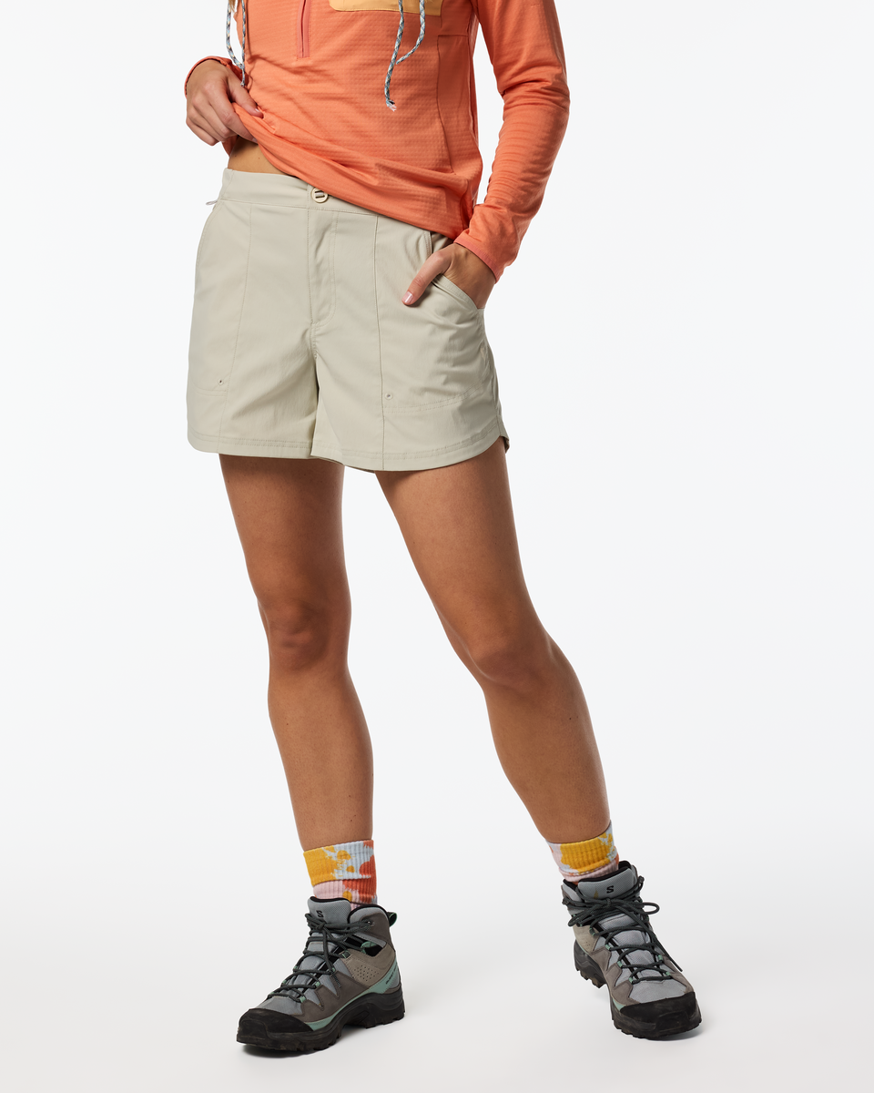 Coraje 4 Tech Short - Women s - Warm Weather Movement